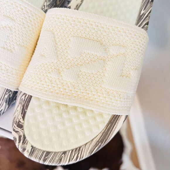 APL Women's Big Logo TechLoom Slide Sandals, Vegan, Silver Marble, Size 7‎ NWT - Picture 5 of 17